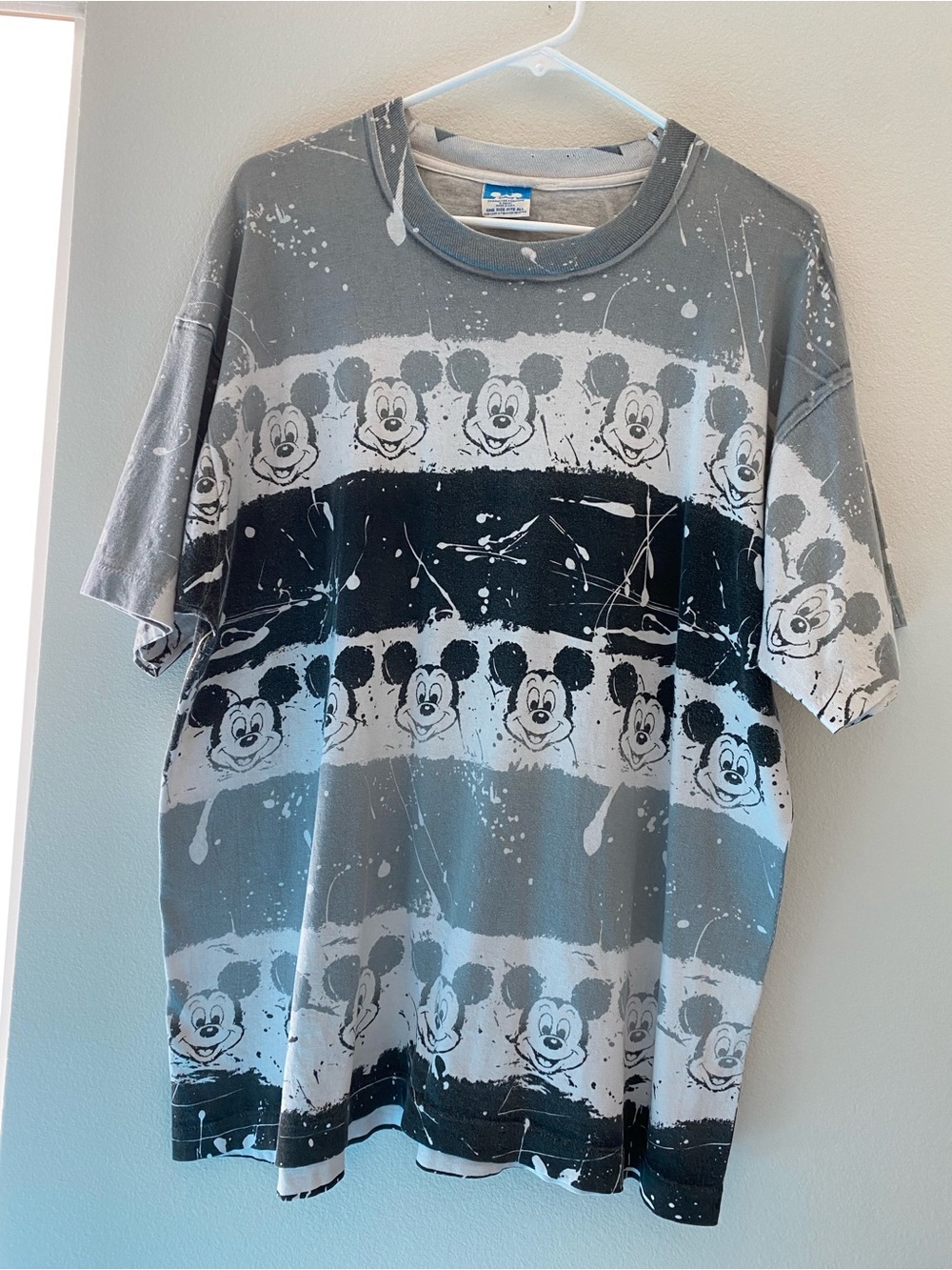 Rare Vintage Disney Mickey Mouse Paint Splatter All Over Print Shirt